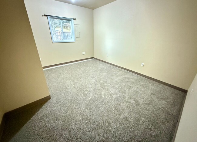 Building Photo - 1608-1610 N Brooklane St