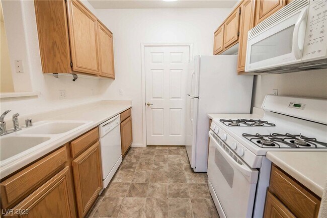 Building Photo - 7135 S Durango Dr