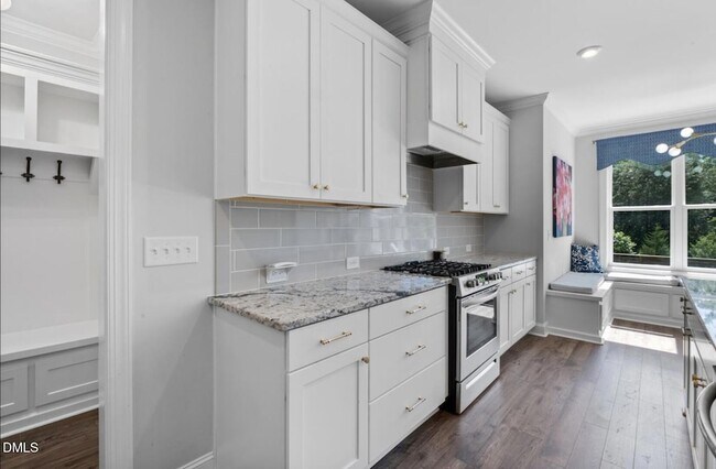 Building Photo - 217 Tumbling River Dr
