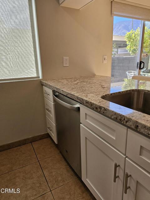 Building Photo - 2166 N Indian Canyon Dr