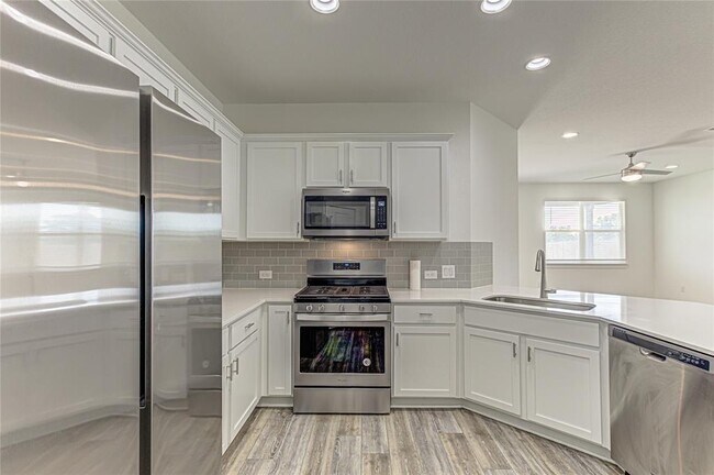 Building Photo - 301 Tequilana Pass