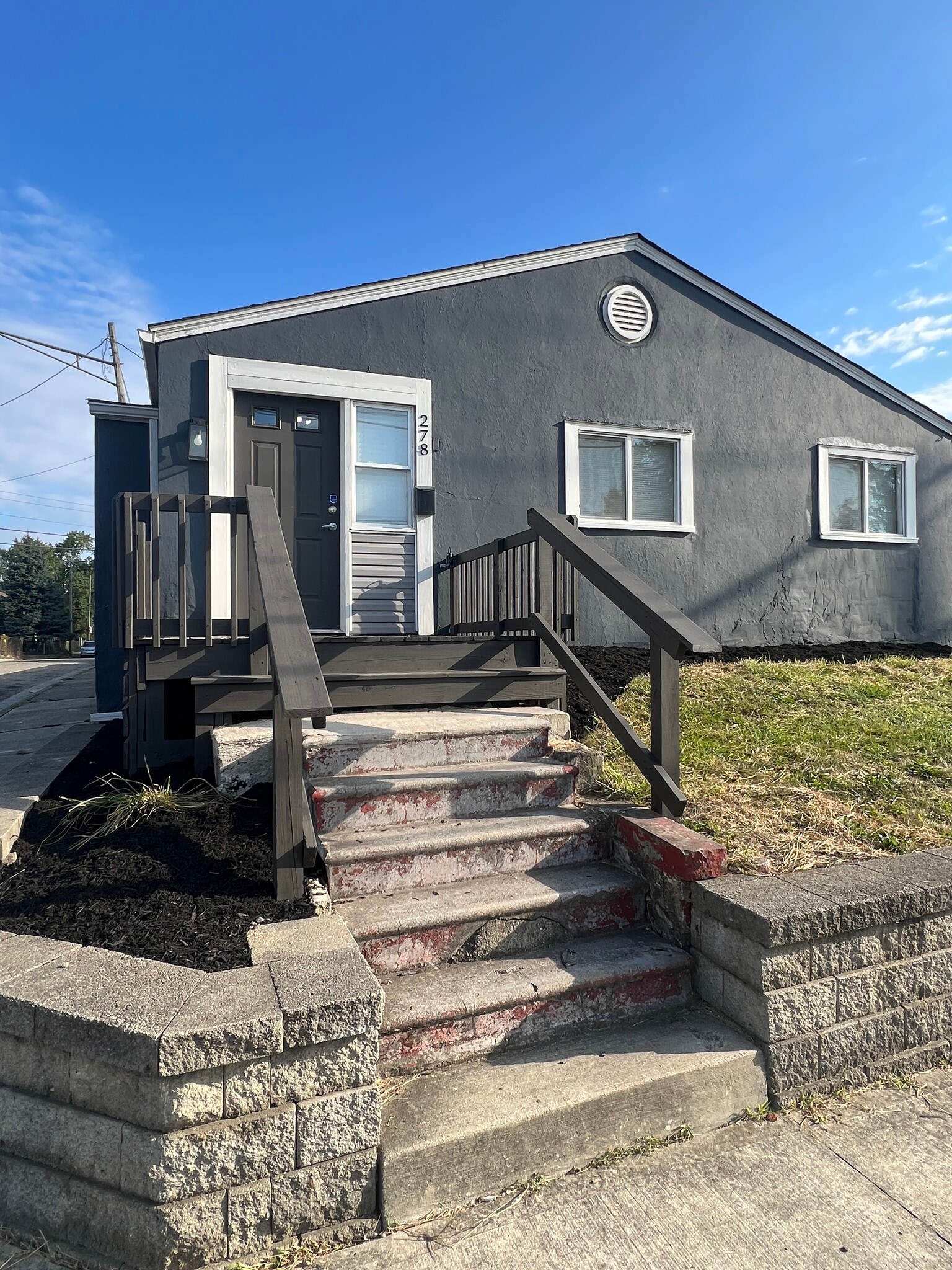 Building Photo - 278 Hosack St