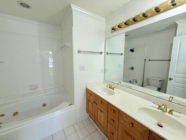 Building Photo - 19327 Beaufain St