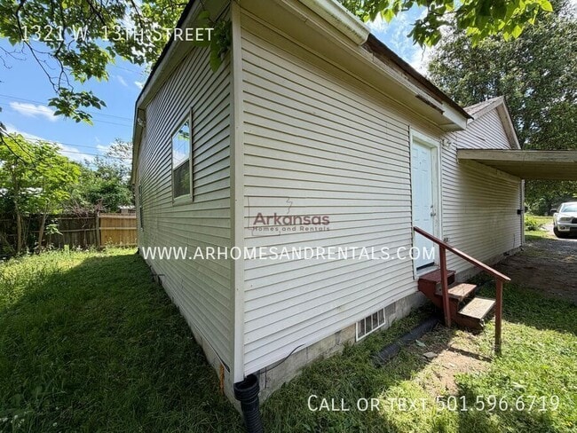 Building Photo - 1321 W 13th St