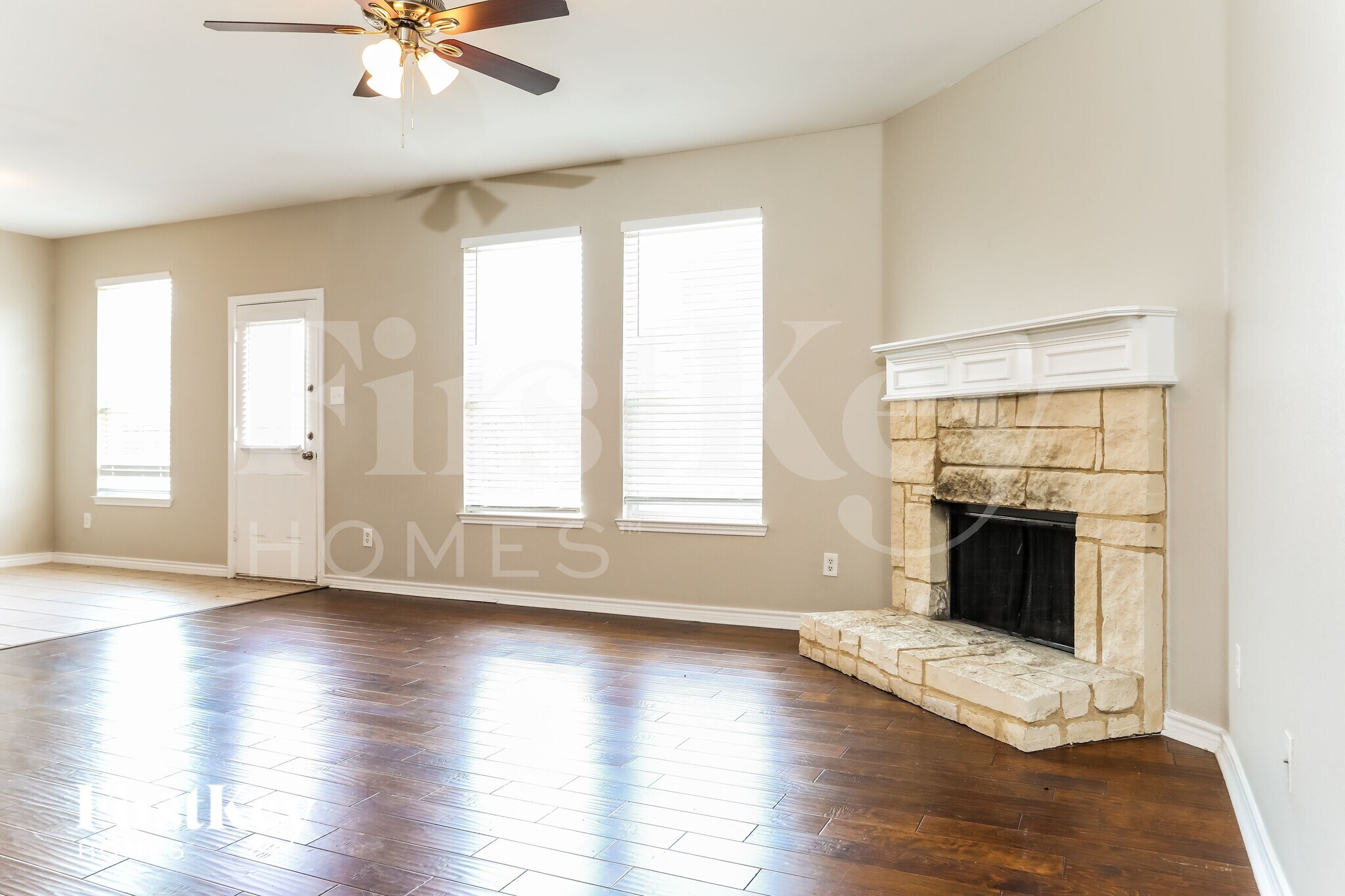 Building Photo - 1746 Summerwood Ln