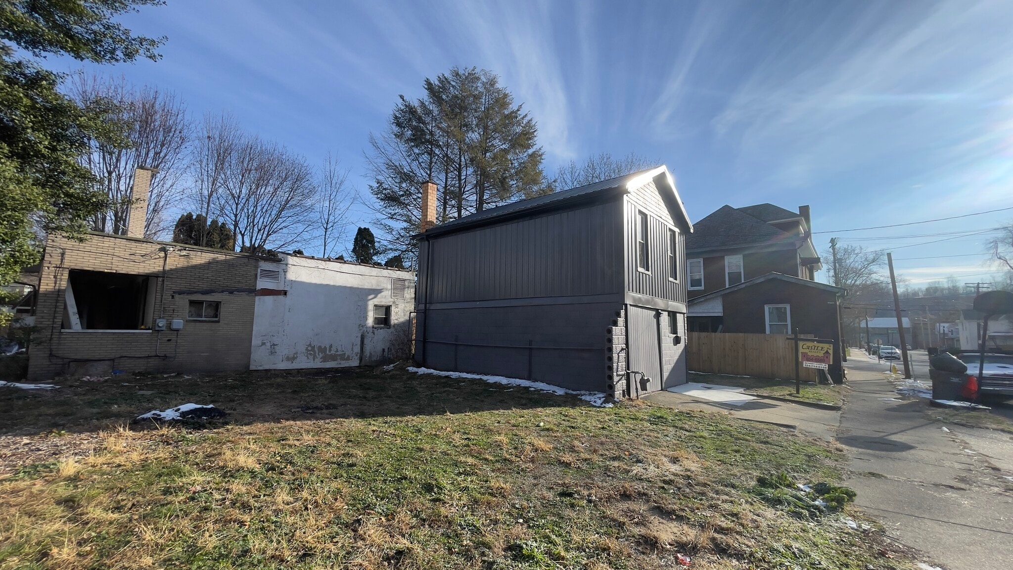 Building Photo - 308 9th St