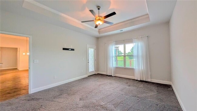 Building Photo - 6055 Creekside View Ln