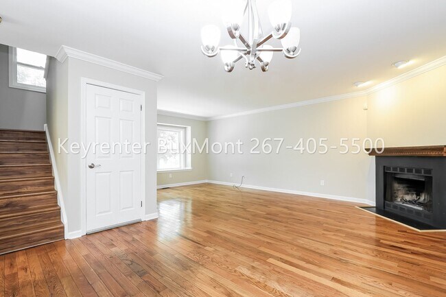 Building Photo - Updated 3-Bedroom, 2.5-Bath Townhome with Loft & Private Deck