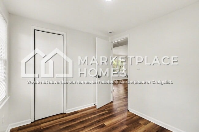 Building Photo - 5944 Gum Dr SE