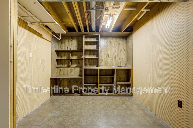 Building Photo - 6446 Pulpit Rock Dr