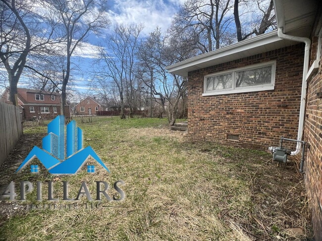 Building Photo - "Spacious 4-Bed, 2-Bath Gem on Kentucky Street – 2,178 Sq. Ft. of Comfort!"