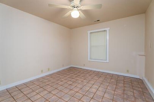 Building Photo - Uniquely breathtaking custom home with in-law suite on almost 4 acres