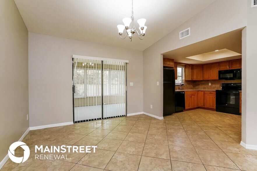 Building Photo - 113 NE 18th Pl