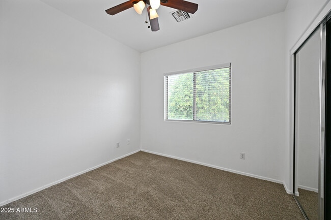 Building Photo - 605 W Latona Rd
