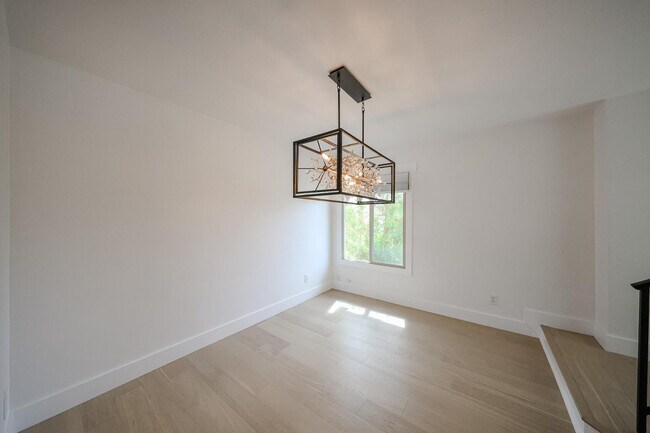 Building Photo - 8372 E Solano Dr