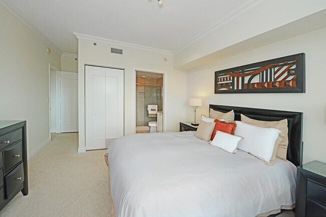 Building Photo - 3740 S Ocean Blvd