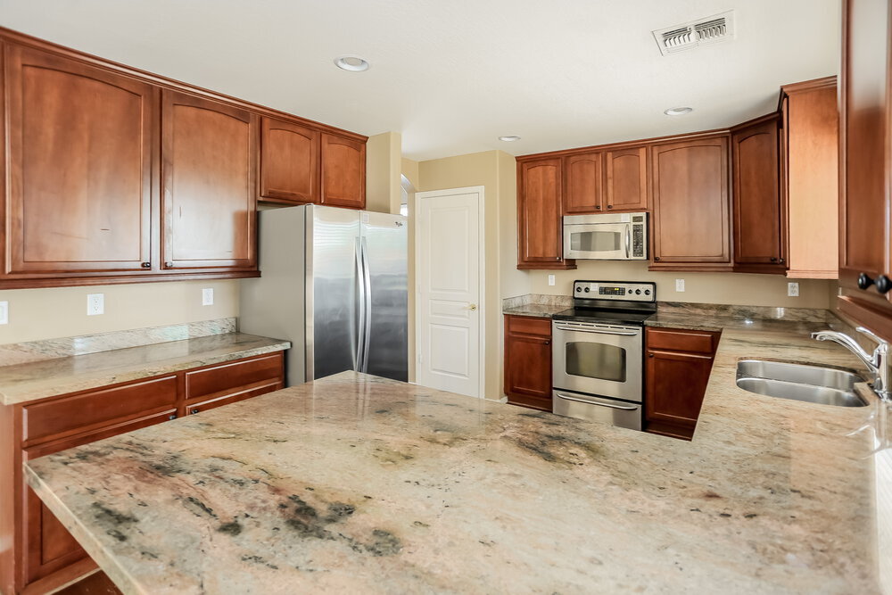 Building Photo - 6830 S 44th Ln