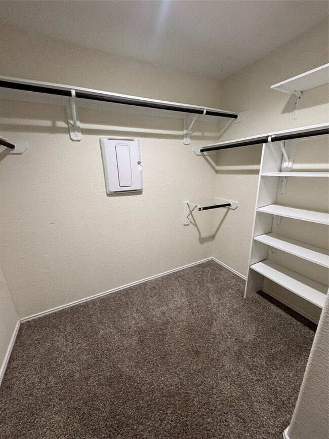 Building Photo - 8522 Aster Gln Wy