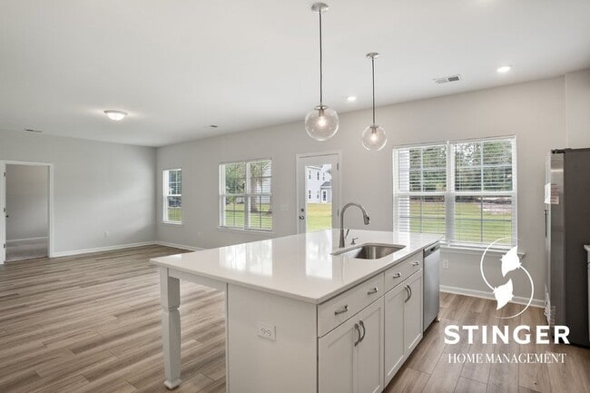 Building Photo - 103 Grange Ln