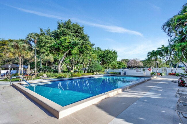 Building Photo - 3503 Oaks Way