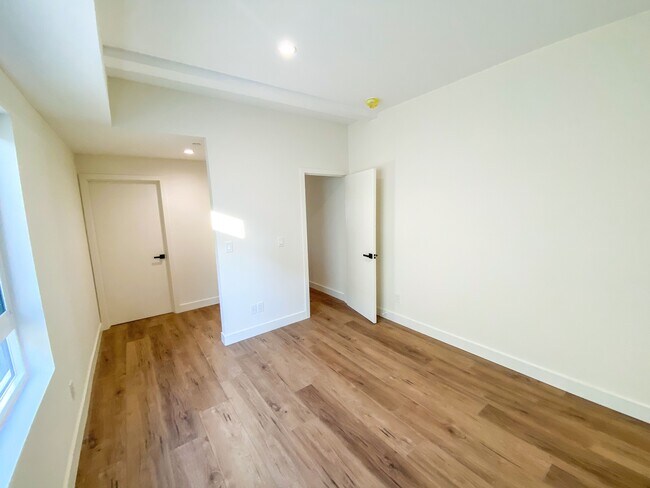 Building Photo - 5558 Geer St