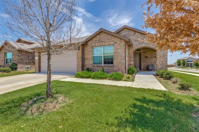 Building Photo - 5 Bedrooms, Corner Lot, Total Showstopper!