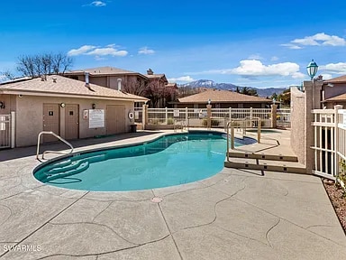 Heated pool - 985 E Mingus Ave