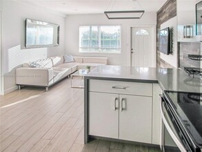 Building Photo - 9220 Biscayne Blvd