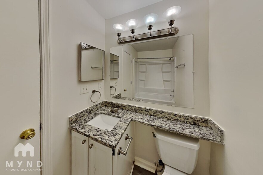 Building Photo - 5561 Northcut Dr