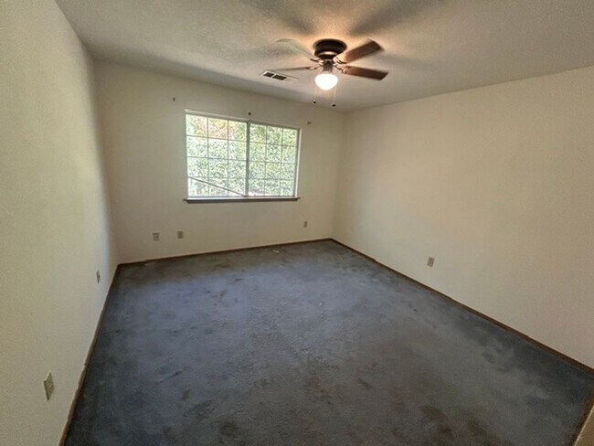 Building Photo - 5730 W Laura Ct