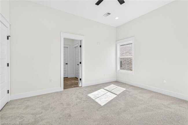 Building Photo - 6809 Fir St