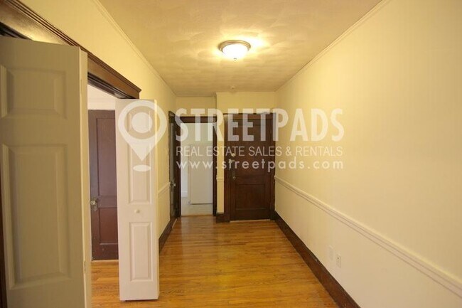 Building Photo - 1 bedroom in Somerville MA 02143