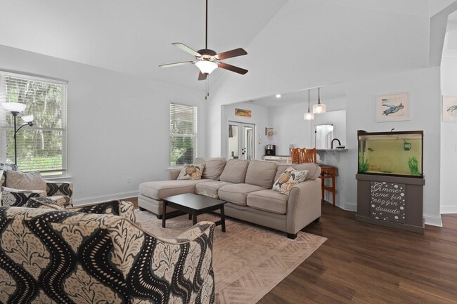 Building Photo - 3 Bedrooms, 2.5 Baths, and Endless Coastal Charm in Townsend, GA