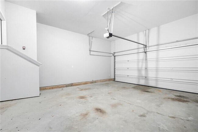 Building Photo - 4646 Waxwing St
