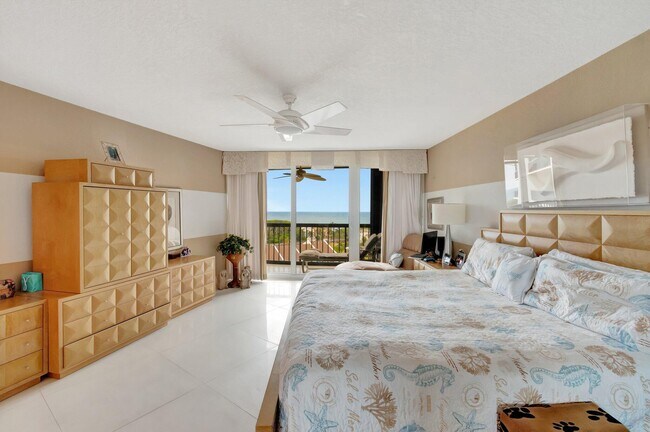 Building Photo - 4740 S Ocean Blvd