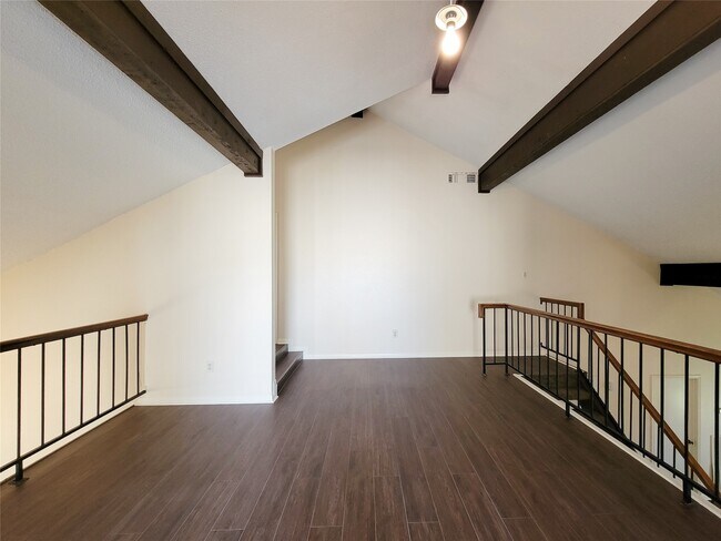 Building Photo - 1210 New Tree Ln