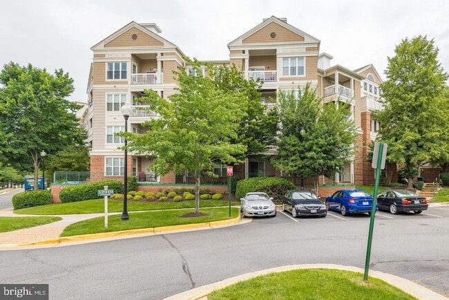 Building Photo - 2204 Westcourt Ln