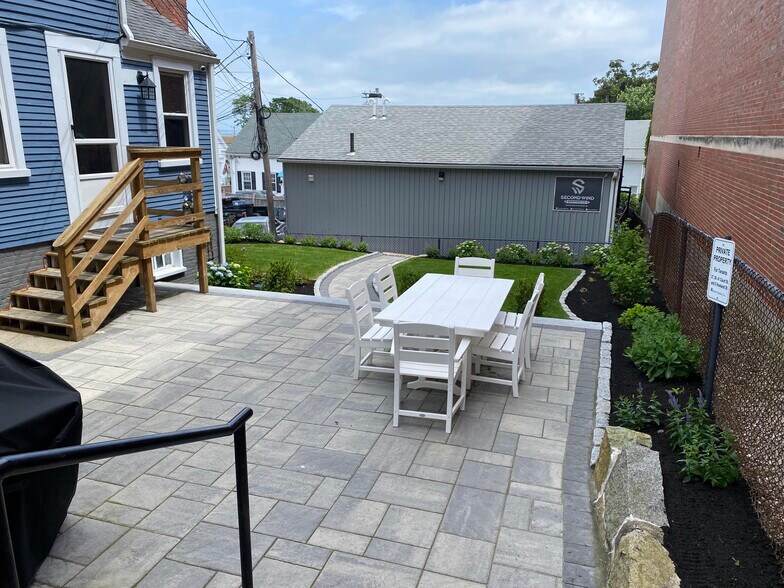 Building Photo - 37 Court St