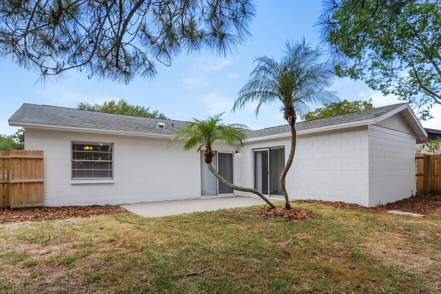 Building Photo - 1038 Bridlewood Way