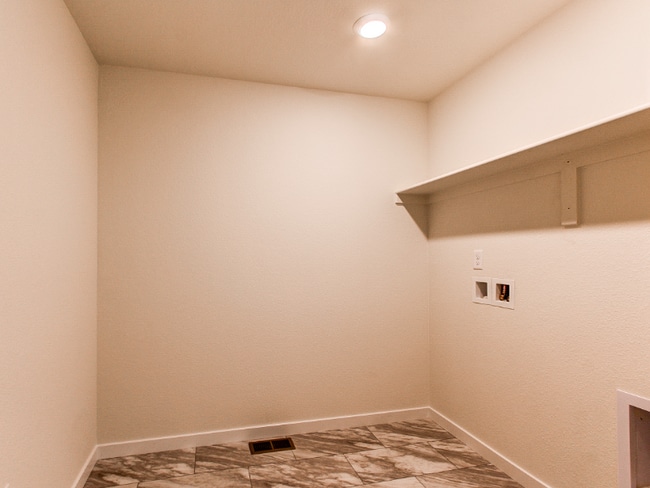 Building Photo - 678 176th Ave