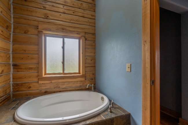 Building Photo - 405 Goat Mountain Dr