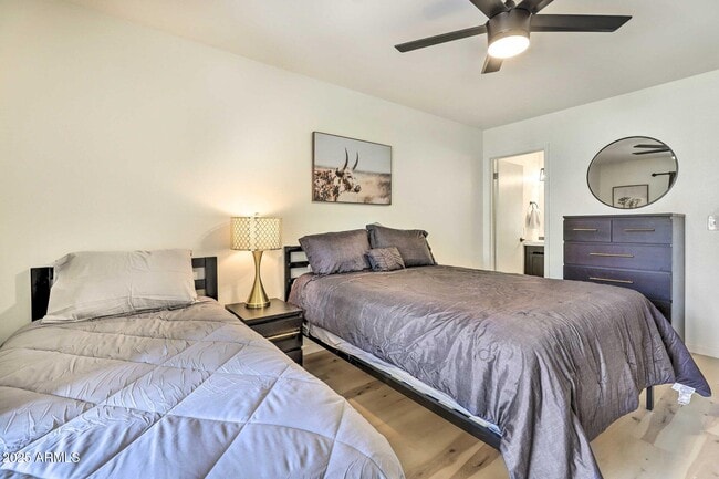 Building Photo - 726 S Nebraska St