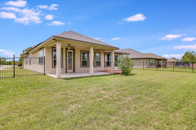 Building Photo - 30104 Cibolo Oaks