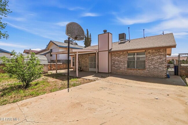 Building Photo - 8541 Euphrates Dr