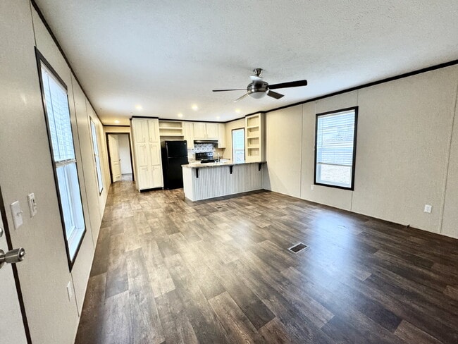 Building Photo - 3/2 in Pendleton