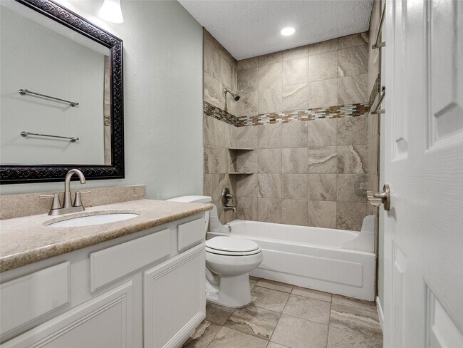 Building Photo - 22 Windledge Pl