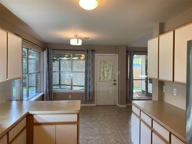 Building Photo - 3601 Colleen Meadows Cir