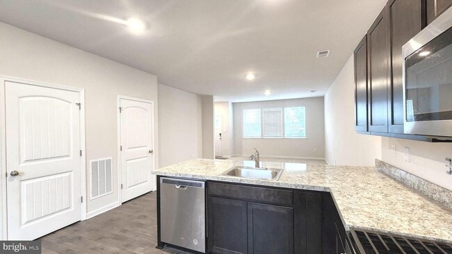 Building Photo - 517 Ridgely Blvd