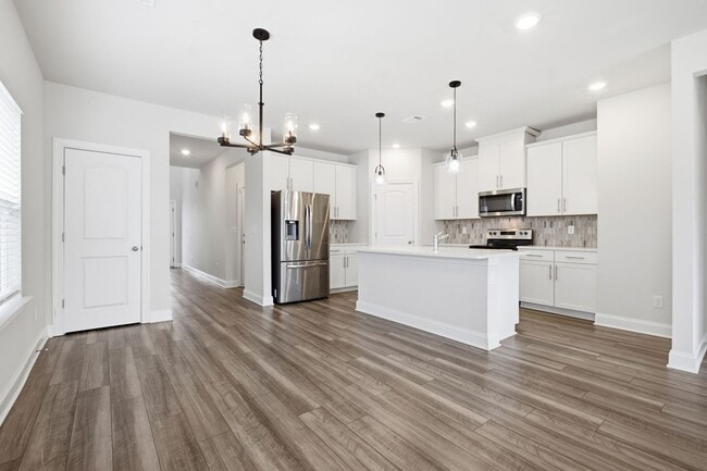 Building Photo - Modern 4-Bedroom Nashville Home with Sleek Contemporary Finishes