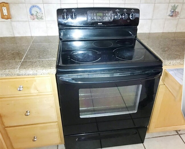 Building Photo - 6024 NW 172nd Terrace